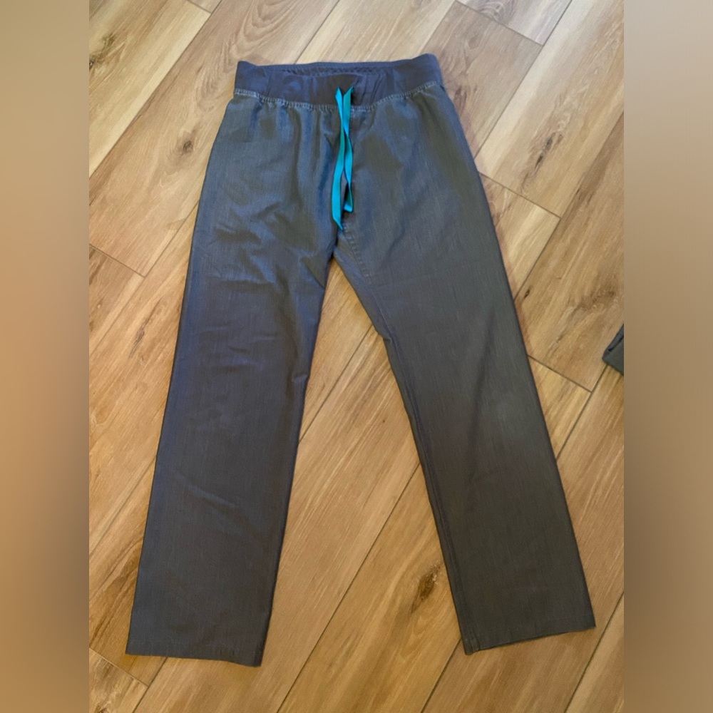 Figs set Casma XS TOP Livingston XS BOTTOM
